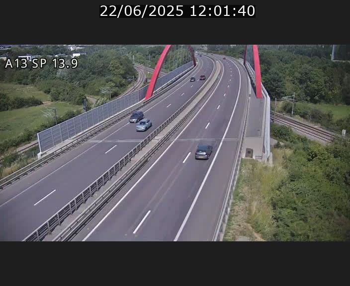 Traffic live webcam Luxembourg Kayl - A13 direction Esch-sur-Alzette/Luxembourg-ville - BK 13.9