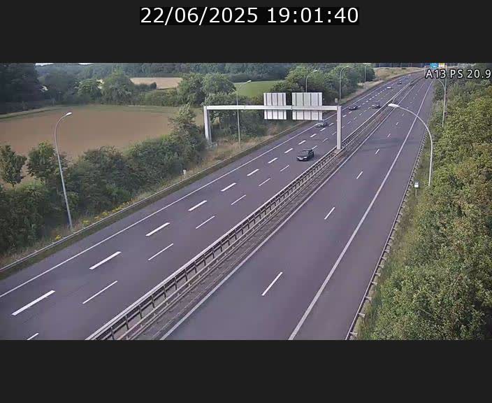 Traffic live webcam Luxembourg Croix de Bettembourg, rond-point d'Hellange - A13 direction Allemagne - BK 20.9