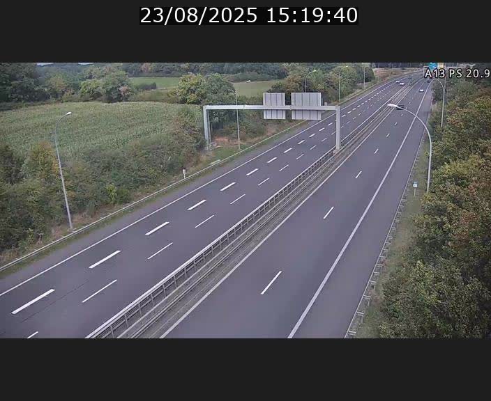 Traffic live webcam Luxembourg Croix de Bettembourg, rond-point d'Hellange - A13 direction Allemagne - BK 20.9