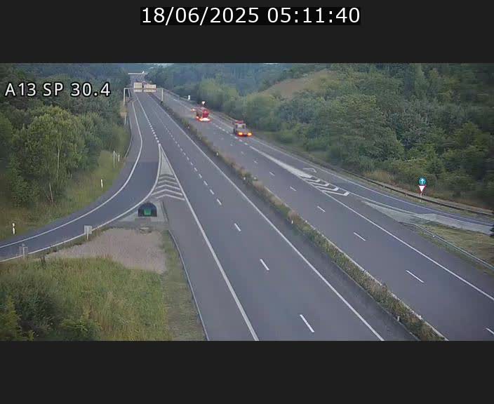 Traffic live webcam Luxembourg Altwies - A13 direction Luxembourg-ville - BK 30.4