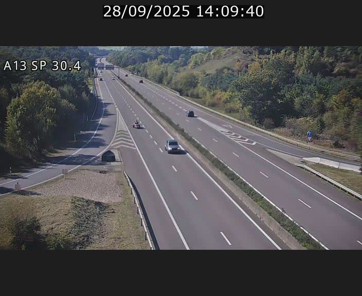 Traffic live webcam Luxembourg Altwies - A13 direction Luxembourg-ville - BK 30.4