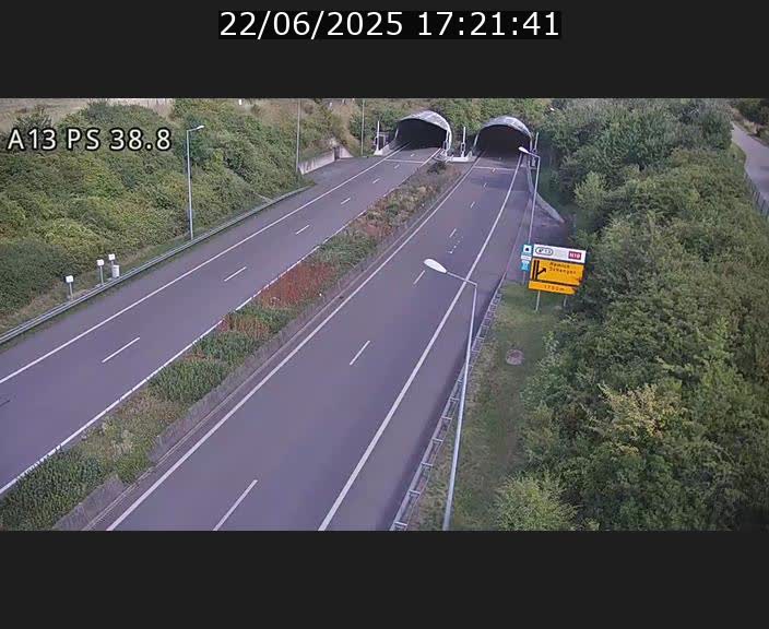 Webcam autoroute A13 à l'entrée ouest du tunnel Markusbierg à Schengen. Vue orientée vers Mondorf-les-Bains
