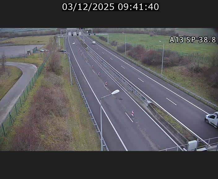 Webcam autoroute A13 à l'entrée ouest du tunnel Markusbierg à Schengen. Vue orientée vers le tunnel et l'Allemagne