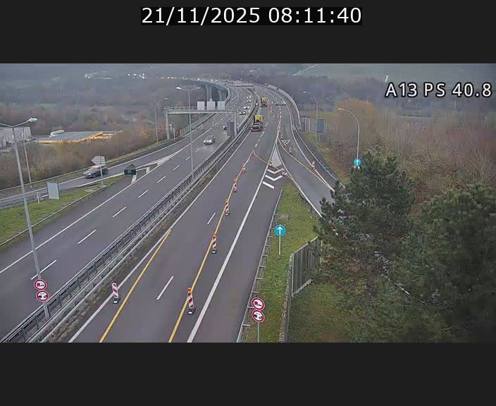 Webcam autoroute A13 à la sortie est du tunnel Markusbierg à Schengen. Vue sur le pont de la Moselle, vers l'Allemagne