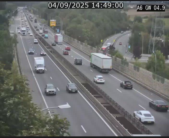 Traffic live webcam Luxembourg Croix de Cessange - A6 - BK 4.9 - direction Belgique