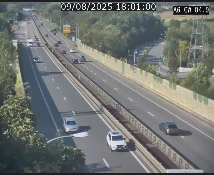 Traffic live webcam Luxembourg Croix de Cessange - A6 - BK 4.9 - direction Belgique
