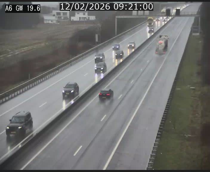 Traffic live webcam Luxembourg - Steinfort - A6 - BK 19.6 - direction Belgique