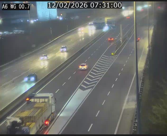 Traffic live webcam Luxembourg Croix de Cessange - A6 - BK 0.7 - direction A3 France