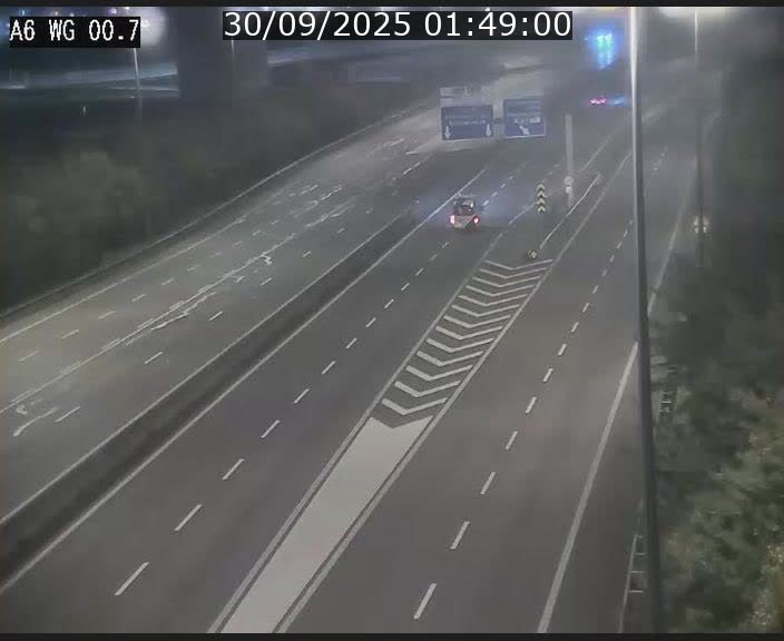 Traffic live webcam Luxembourg Croix de Cessange - A6 - BK 0.7 - direction A3 France