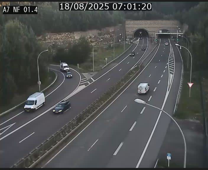 Caméra autoroute Luxembourg A7 - Echangeur Waldhaff - direction Tunnel Stafelter
