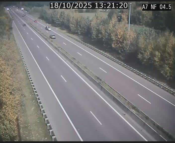 Caméra autoroute Luxembourg A7 - Passage à gibier Rëngelbour - direction Tunnel Grouft