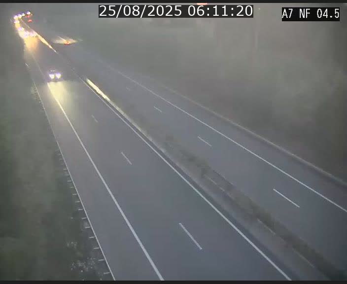 Caméra autoroute Luxembourg A7 - Passage à gibier Rëngelbour - direction Tunnel Grouft
