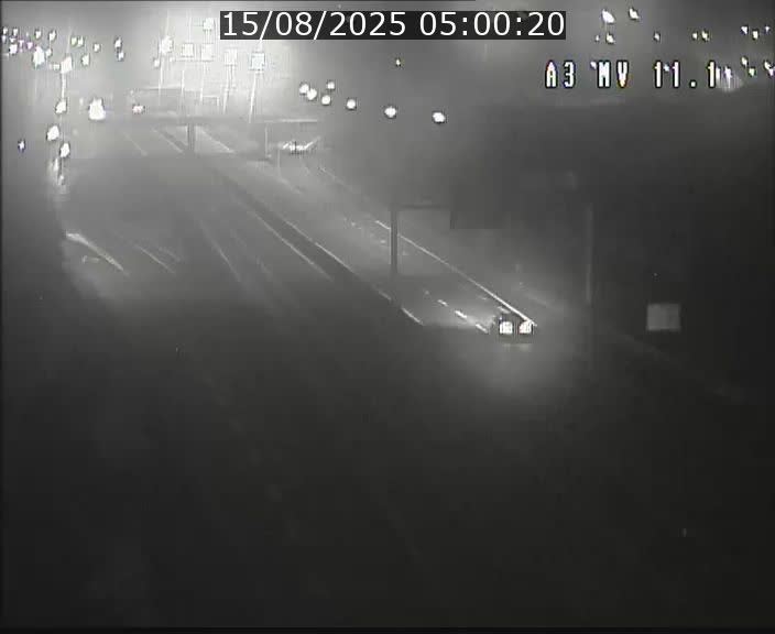 Traffic live webcam Luxembourg Croix de Bettembourg A3 - BK 11.1 - direction Luxembourg-ville