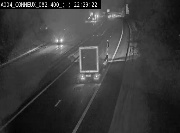 Webcam sur l'E411 avant les sorties 20 menant à Ciney, Dinant et Achêne. Vue orientée vers Namur