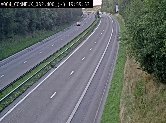 Webcam sur l'E411 avant les sorties 20 menant à Ciney, Dinant et Achêne. Vue orientée vers Namur