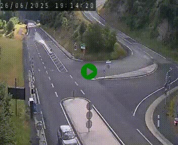 Webcam routière sur la N122 au niveau du Tunnel du Lioran. Vue de l'entrée côté Aurillac.