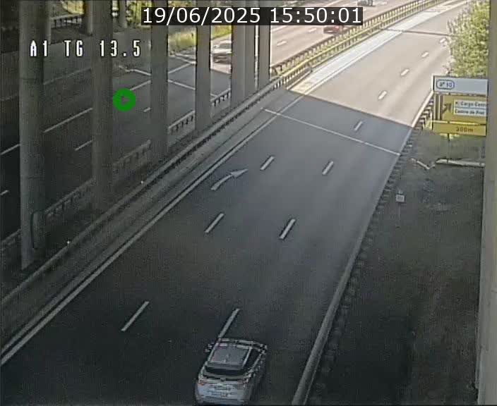Traffic live webcam Luxembourg Senningen - A1 direction Luxembourg - BK 13.5