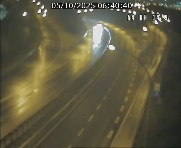 Traffic live webcam Luxembourg Leudelange - A4 - BK 4.9 - direction Luxembourg