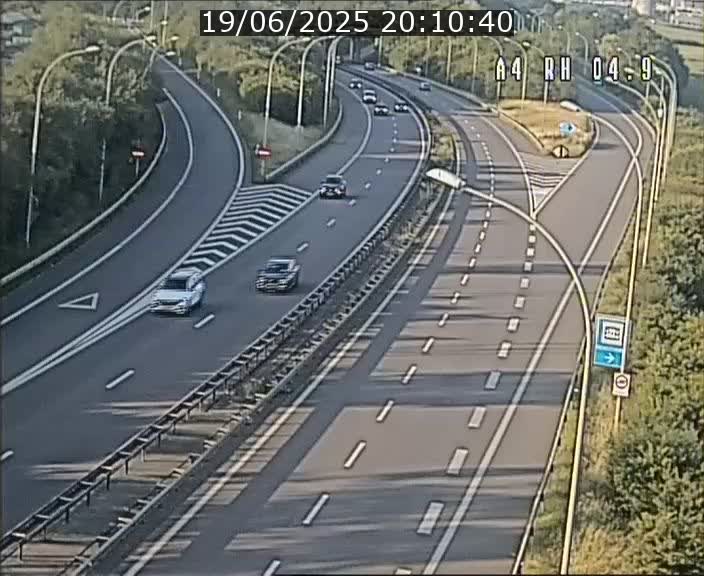 Traffic live webcam Luxembourg Leudelange - A4 - BK 4.9 - direction Luxembourg
