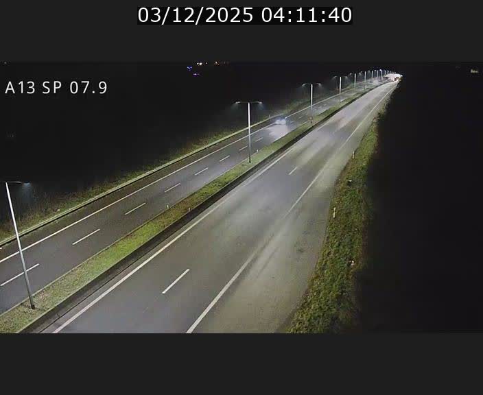 Traffic live webcam Luxembourg Jonction Lankelz - A13 direction Pétange - BK 7.9