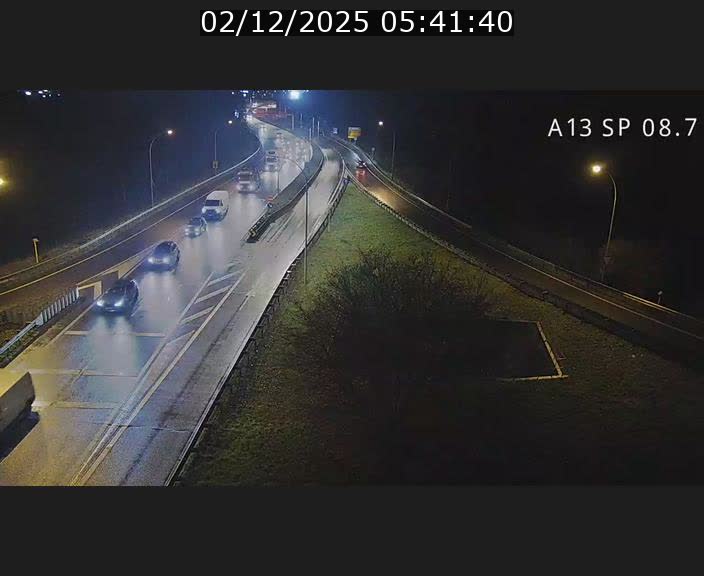 Traffic live webcam Luxembourg Jonction Lankelz - A13 direction Pétange - BK 8.7 