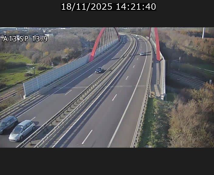 Traffic live webcam Luxembourg Kayl - A13 direction Esch-sur-Alzette/Luxembourg-ville - BK 13.9