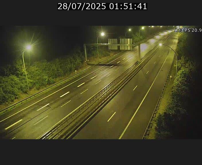Traffic live webcam Luxembourg Croix de Bettembourg, rond-point d'Hellange - A13 direction Allemagne - BK 20.9