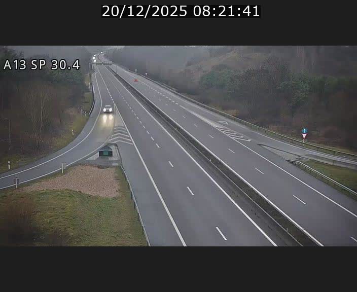 Traffic live webcam Luxembourg Altwies - A13 direction Luxembourg-ville - BK 30.4