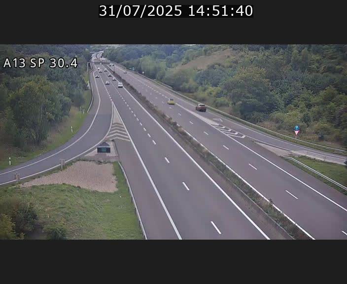 Traffic live webcam Luxembourg Altwies - A13 direction Luxembourg-ville - BK 30.4