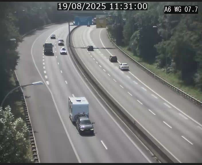 Traffic live webcam Luxembourg - Bridel - A6 - BK 7.7 - direction Belgique