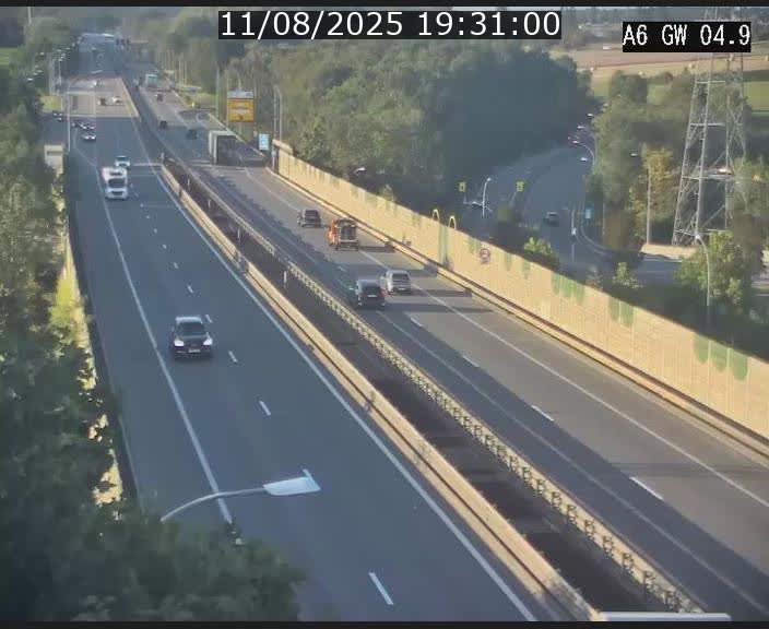 Traffic live webcam Luxembourg Croix de Cessange - A6 - BK 4.9 - direction Belgique