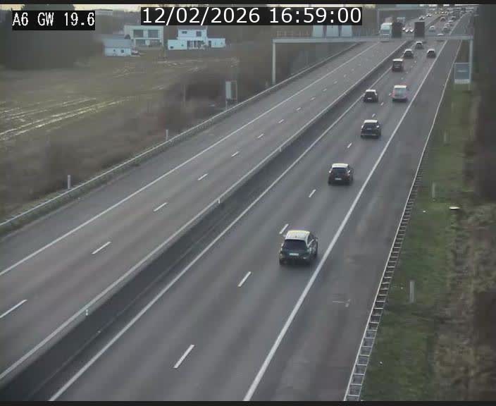 Traffic live webcam Luxembourg - Steinfort - A6 - BK 19.6 - direction Belgique