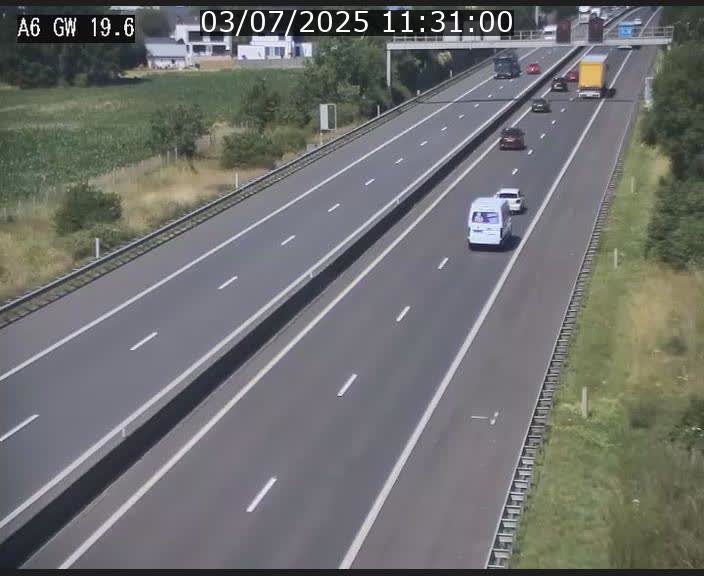 Traffic live webcam Luxembourg - Steinfort - A6 - BK 19.6 - direction Belgique