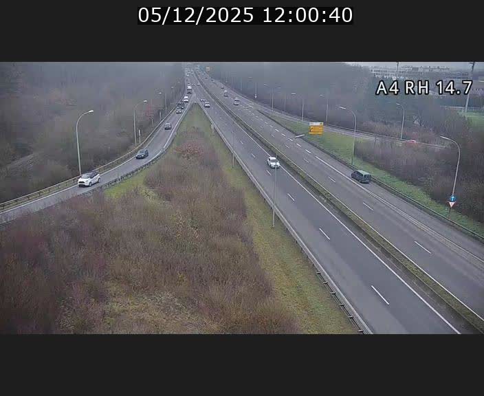 Traffic live webcam Luxembourg Jonction Lankelz - A4 - BK 14.7 - direction Luxembourg