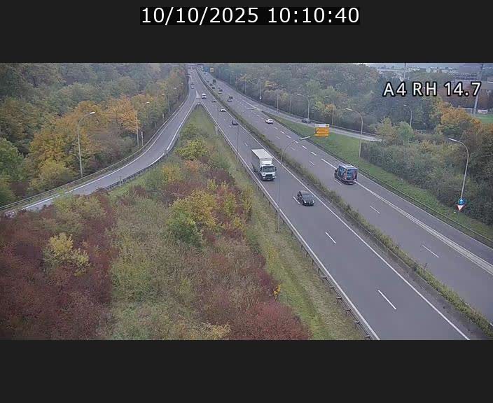 Traffic live webcam Luxembourg Jonction Lankelz - A4 - BK 14.7 - direction Luxembourg