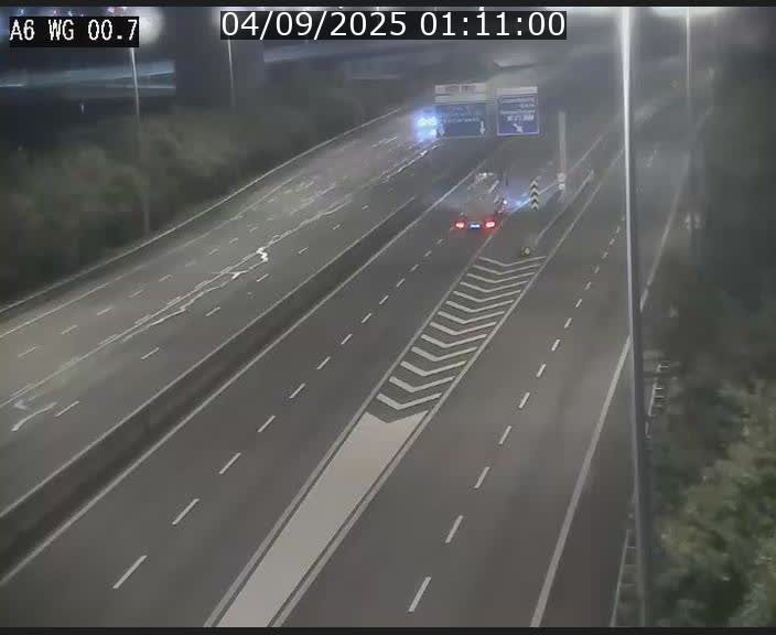 Traffic live webcam Luxembourg Croix de Cessange - A6 - BK 0.7 - direction A3 France