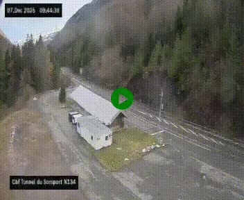 Webcam à l'entrée du tunnel du Somport, côté français, sur la N134, dans les Pyrénées, en direction de l'Espagne, à 1116 mètres d'altitude