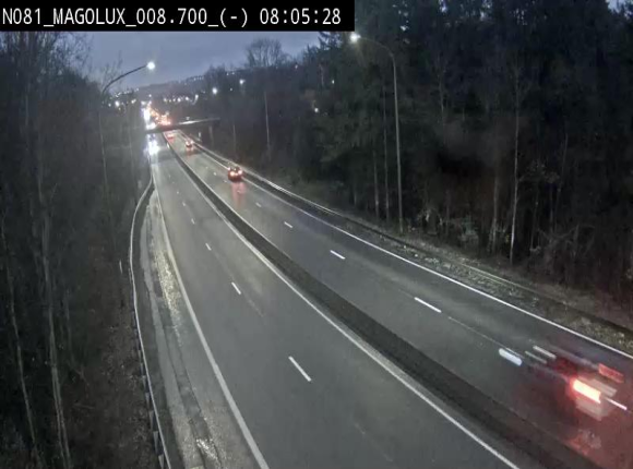 Webcam sur la N81 (E411) à hauteur de la jonction avec la N883. Vue orientée vers Arlon