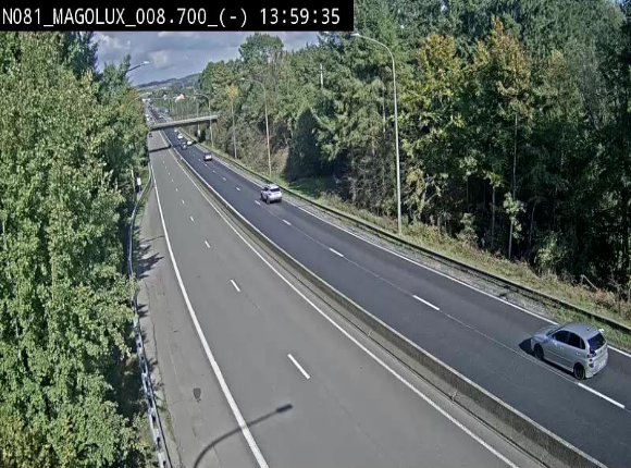 Webcam sur la N81 (E411) à hauteur de la jonction avec la N883. Vue orientée vers Arlon