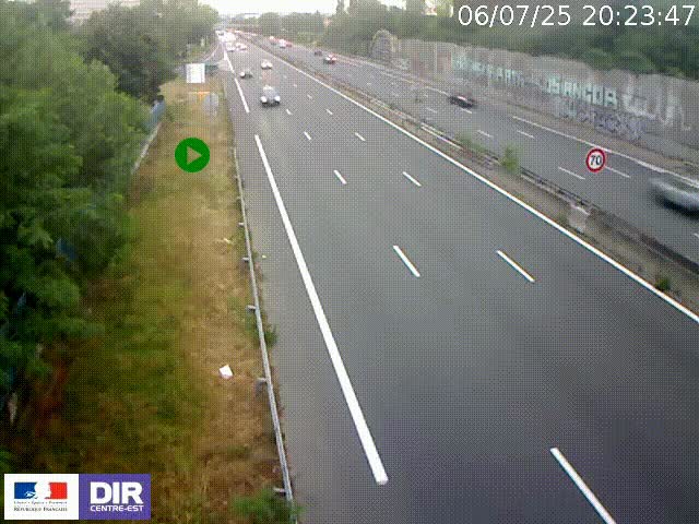 Webcam à Bron sur l'A43 à la jonction avec le boulevard périphérique de Lyon (D383). Vue orientée vers Lyon