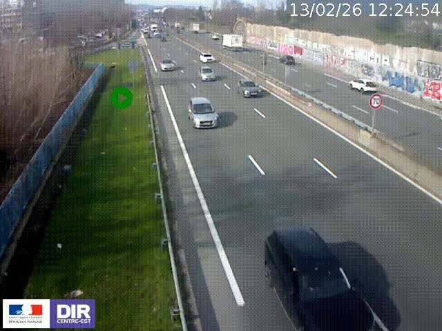 Webcam à Bron sur l'A43 à la jonction avec le boulevard périphérique de Lyon (D383). Vue orientée vers Lyon