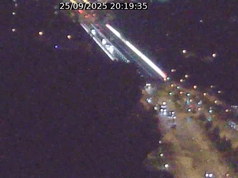 Webcam sur l'avenue John Fitzgerald Kennedy (N51) avec vue sur le Pont rouge (Pont Grande Duchesse Charlotte), l'arrêt Pfaffenthal et l'entrée du quartier Kirchberg