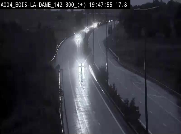 Webcam située entre la sortie 29 Neufchâteau et la jonction avec l'E25 en direction de Liège et Luxembourg