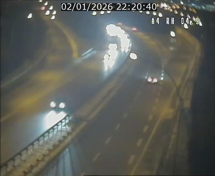 Traffic live webcam Luxembourg Leudelange - A4 - BK 4.9 - direction Luxembourg