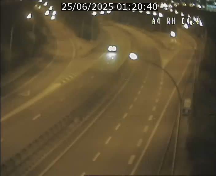 Traffic live webcam Luxembourg Leudelange - A4 - BK 4.9 - direction Luxembourg