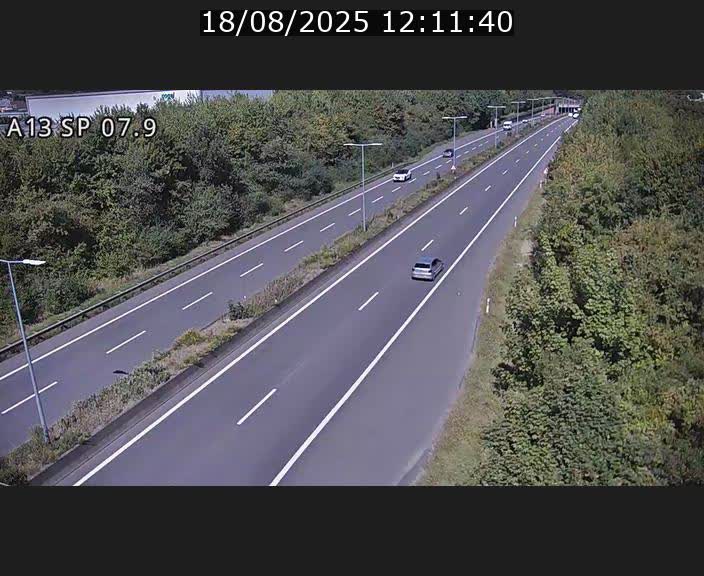 Traffic live webcam Luxembourg Jonction Lankelz - A13 direction Pétange - BK 7.9