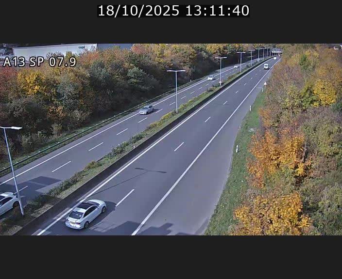 Traffic live webcam Luxembourg Jonction Lankelz - A13 direction Pétange - BK 7.9