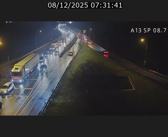 Traffic live webcam Luxembourg Jonction Lankelz - A13 direction Pétange - BK 8.7