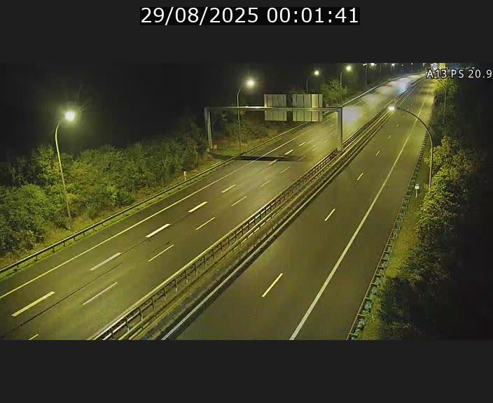 Traffic live webcam Luxembourg Croix de Bettembourg, rond-point d'Hellange - A13 direction Allemagne - BK 20.9