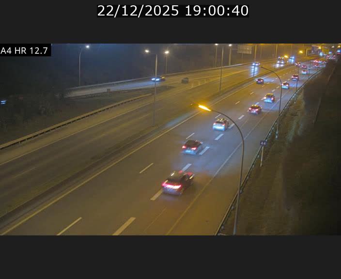 Traffic live webcam Luxembourg Esch sur Alzette - A4 - BK 12.7 - direction Esch-Belval
